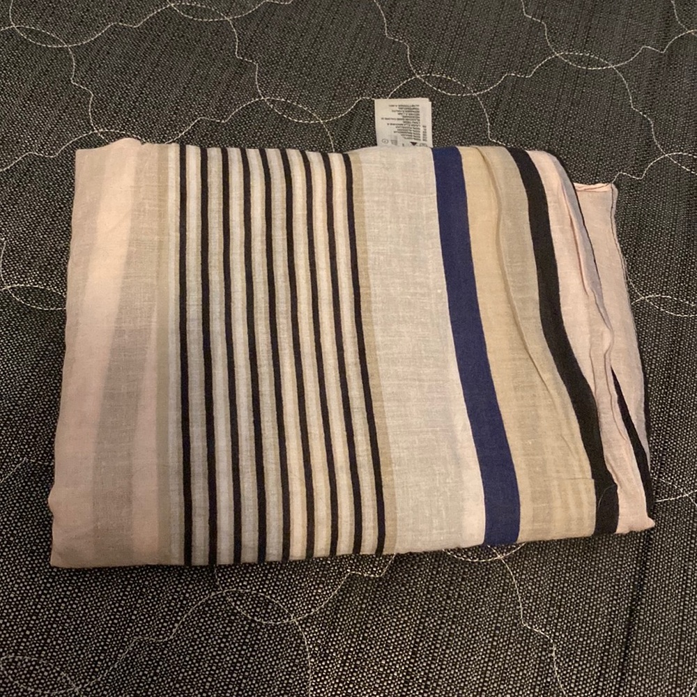 H&M Stylish Scarf/Shawl